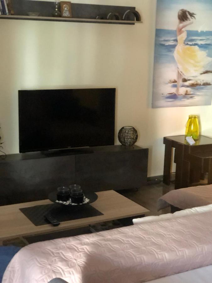 Joannas 2Brooms Sea Apartment Peraia  Exterior photo